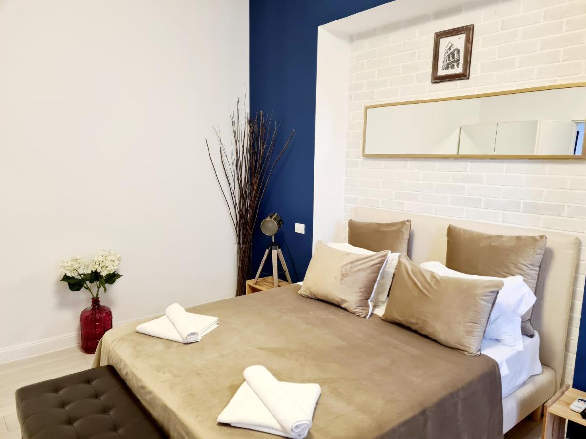 Metropole Apartments - Old City Бухарест Номер фото
