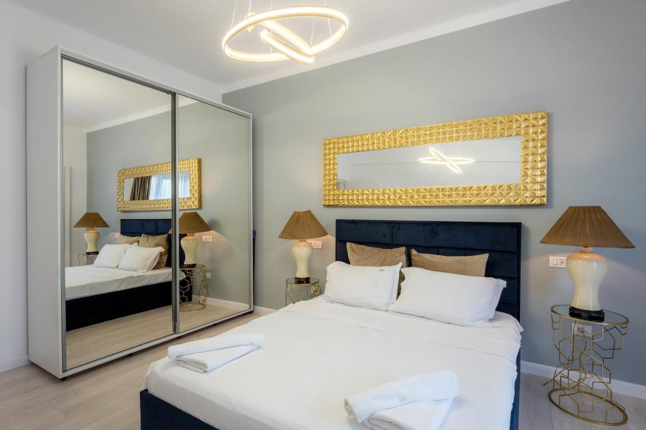 Metropole Apartments - Old City Бухарест Экстерьер фото